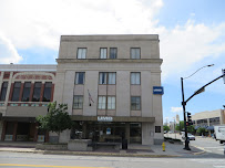 UMB Bank (with drive-thru services) 01