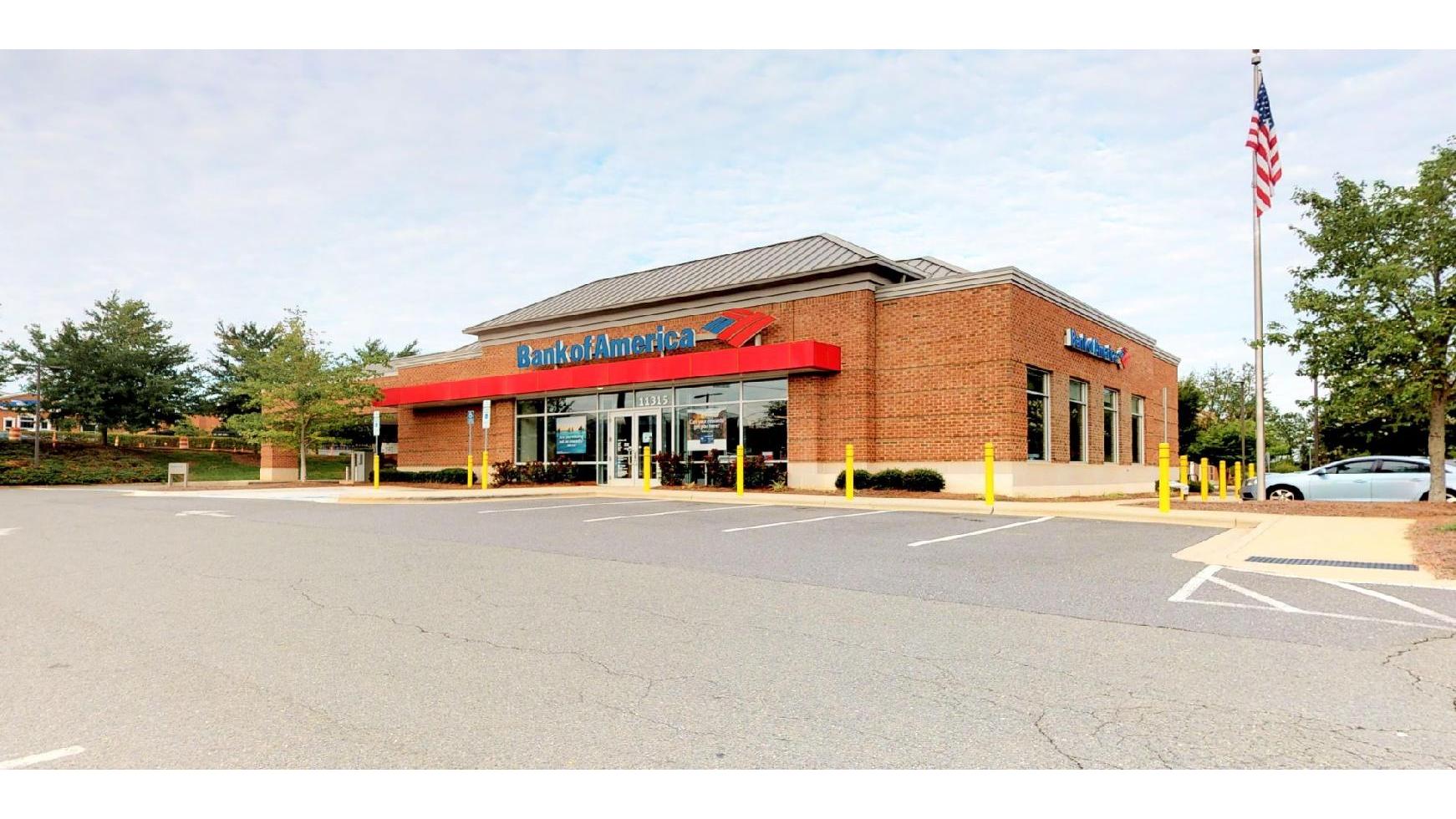 Bank of America (with Drive-thru ATM) 01