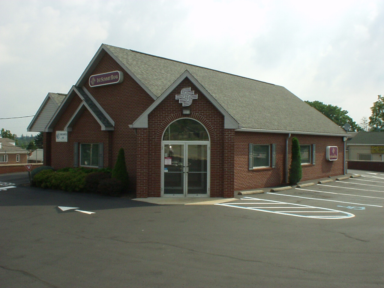 1ST SUMMIT BANK 01