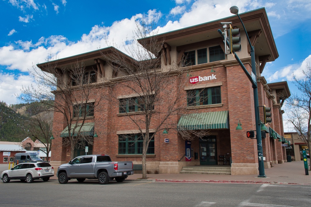 U.S. Bank Branch 01