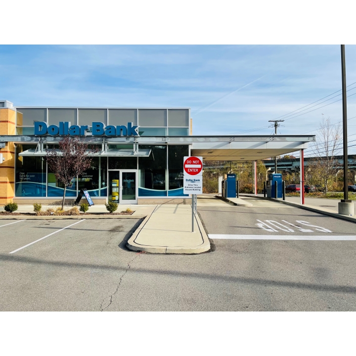 Dollar Bank 01