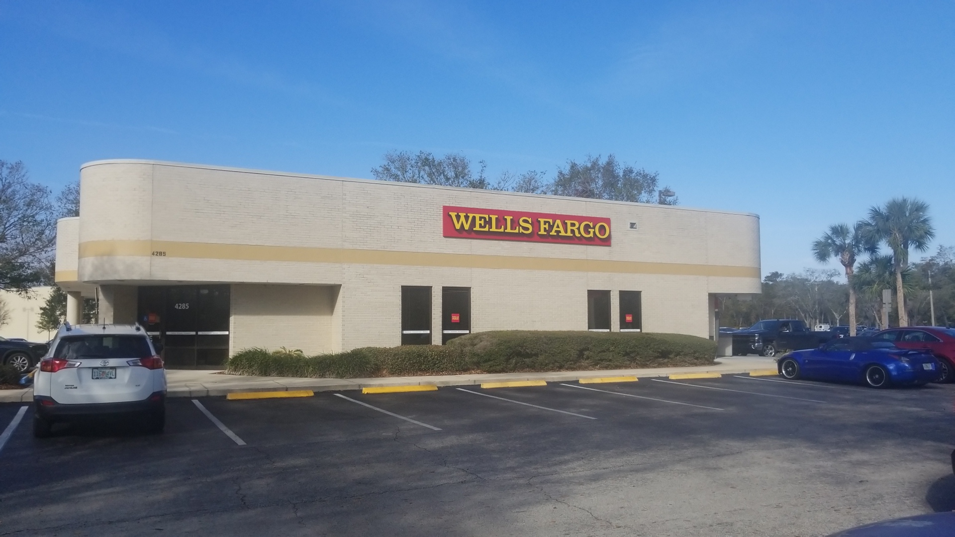 Wells Fargo Bank 01