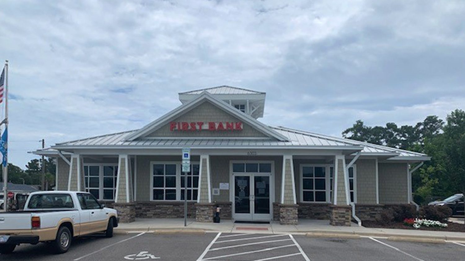 First Bank - Ocean Isle Beach, NC 01