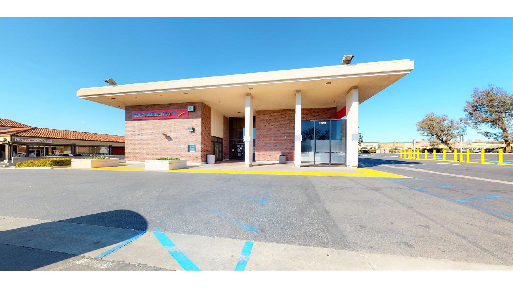 Bank of America (with Drive-thru ATM) 01