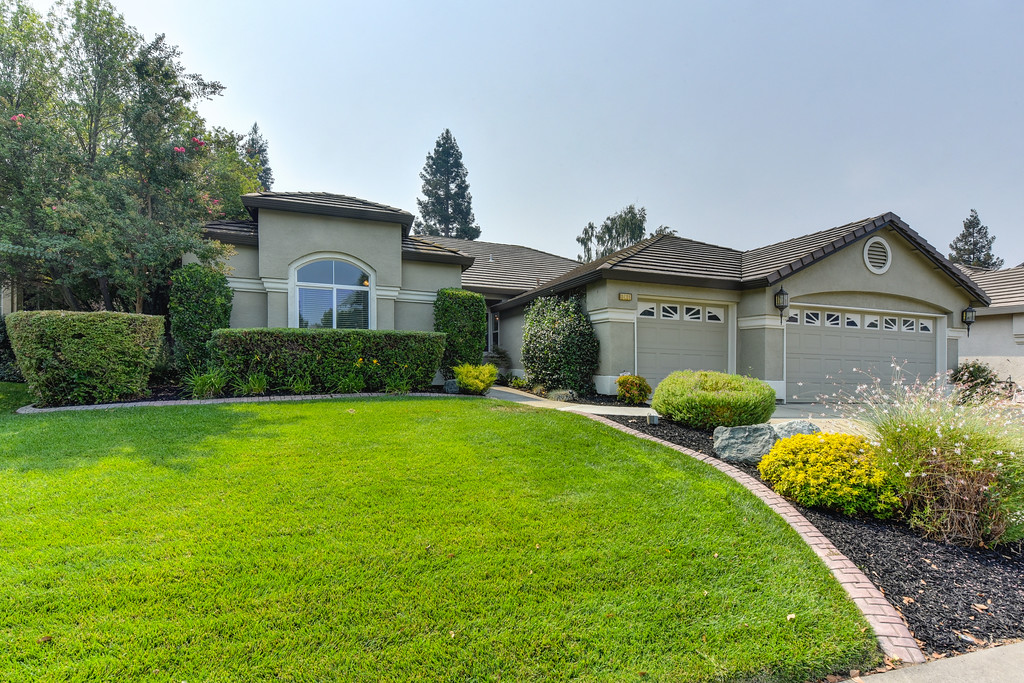 Mark DeGennaro, Broker Associate 01