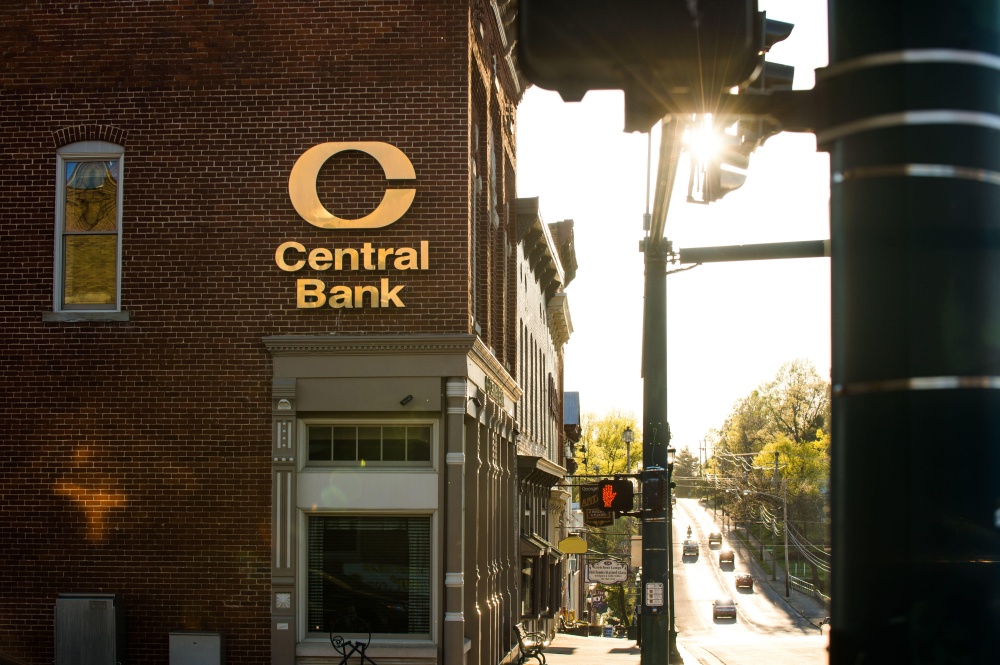 Central Bank & Trust Co. 01