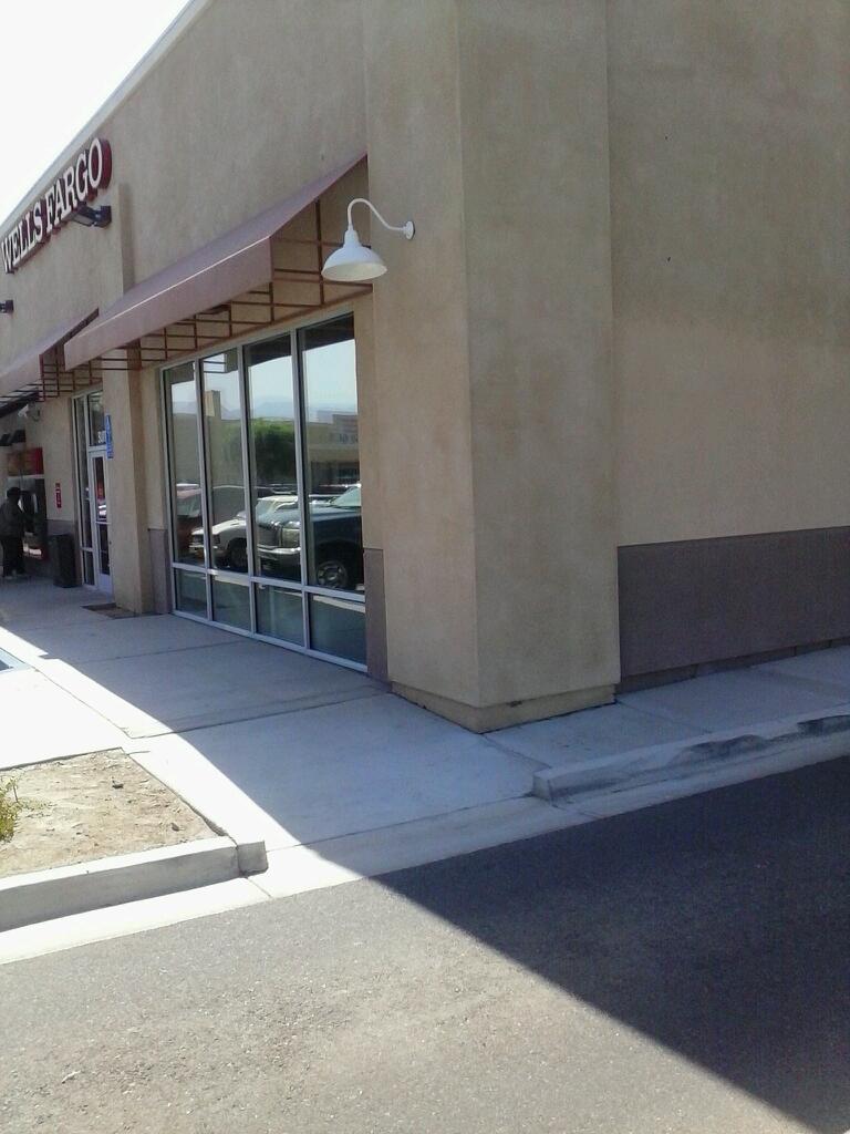 Wells Fargo Bank 01