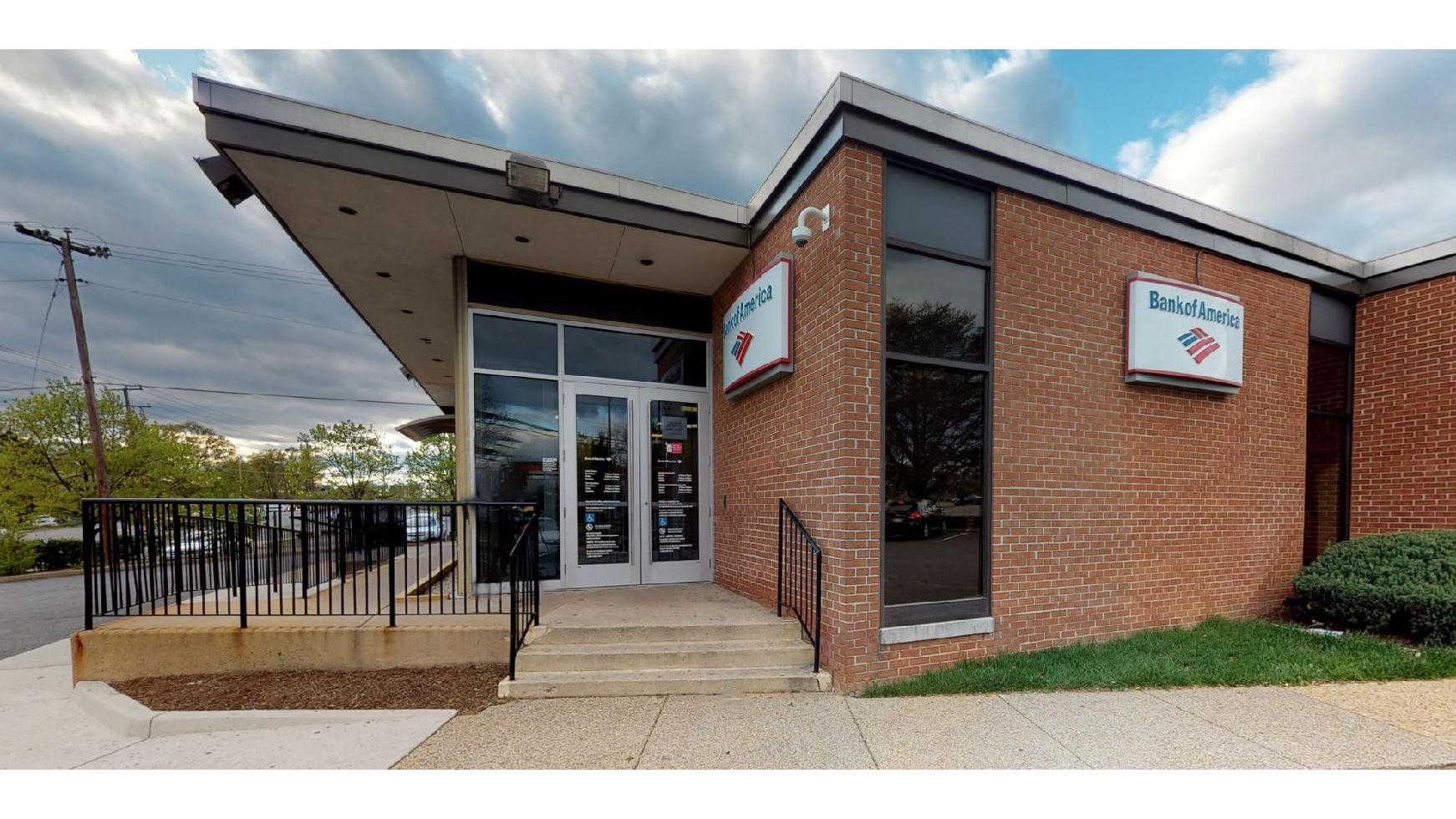 Bank of America (with Drive-thru ATM) 01