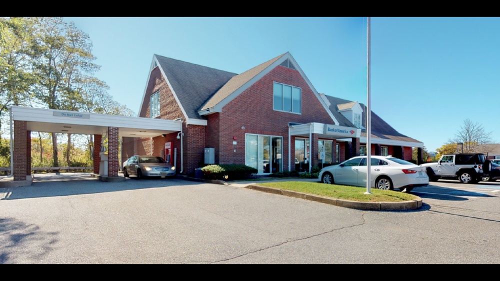 Bank of America (with Drive-thru services) 01