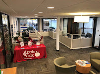 Apple Bank 04