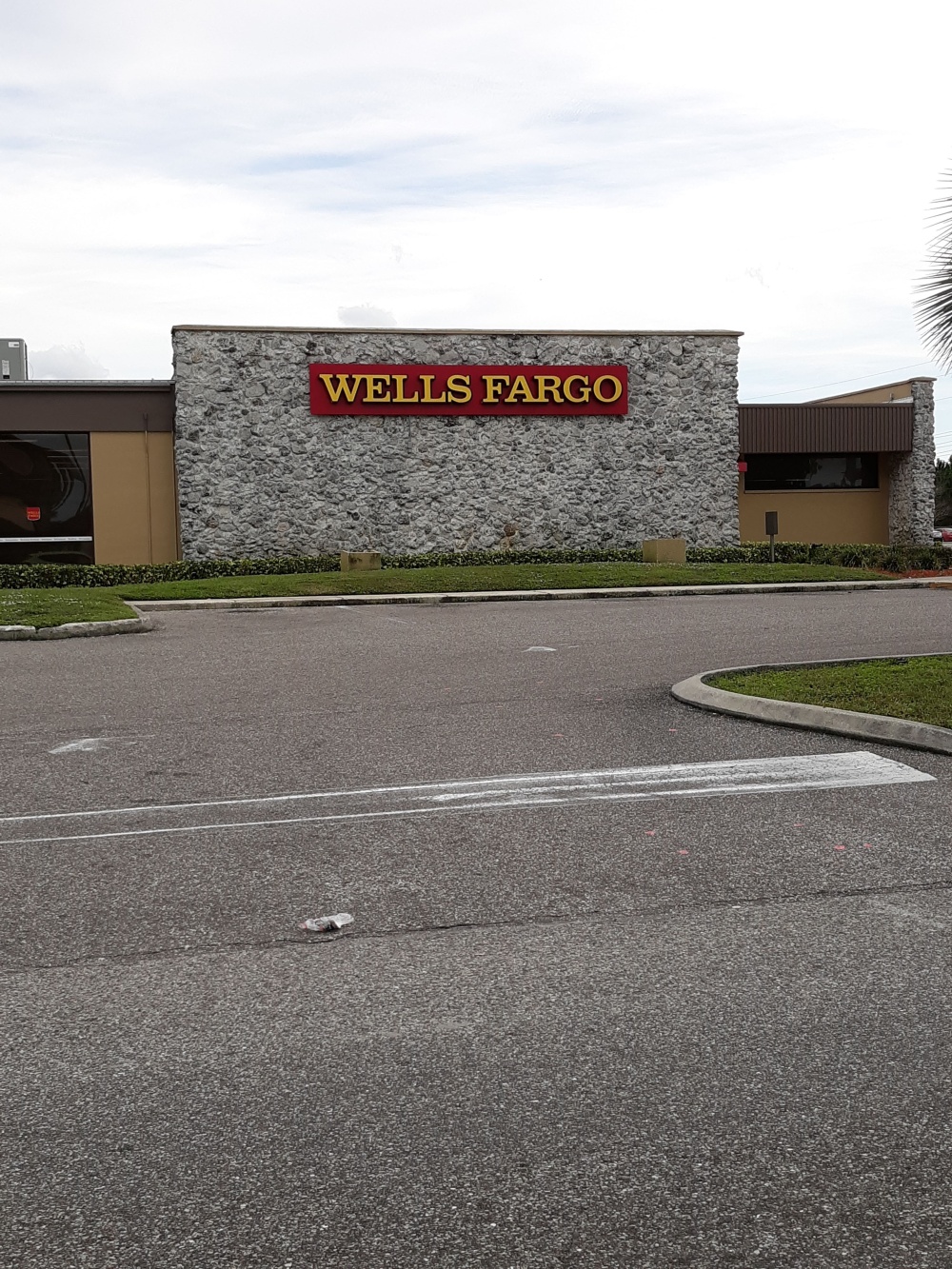 Wells Fargo Bank 01