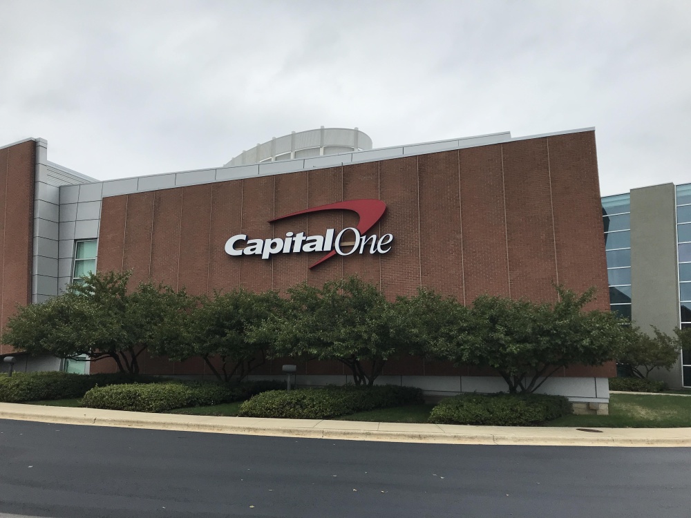 Capital One Atrium Office 01
