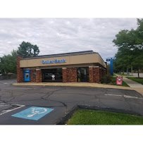 Dollar Bank 01