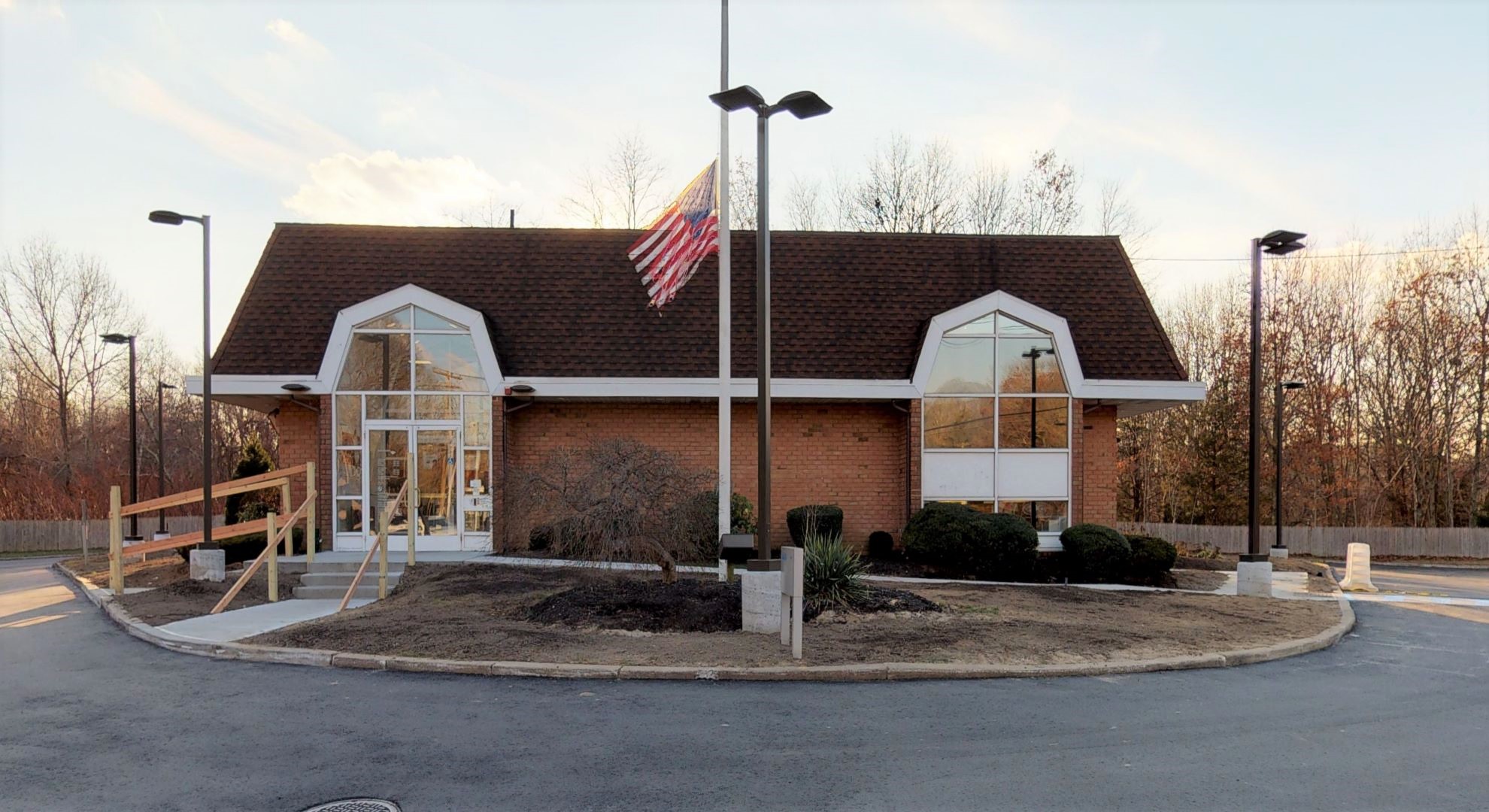 Bank of America (with Drive-thru ATM) 01