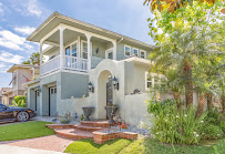Pacific One Lending and Real Estate 03