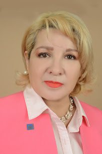 Dolores Quin Realtor by HomeSmart 03