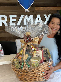 RE/MAX Connections - San Diego 04