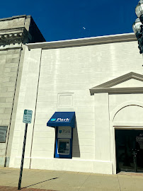 Park National Bank: Lancaster Downtown Office 04