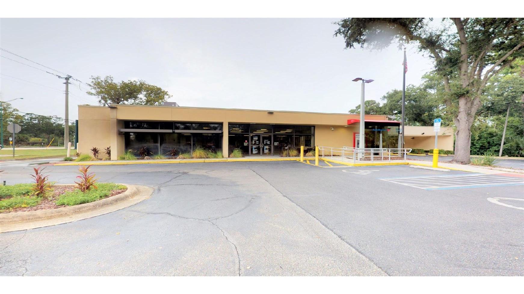 Bank of America (with Drive-thru services) 01