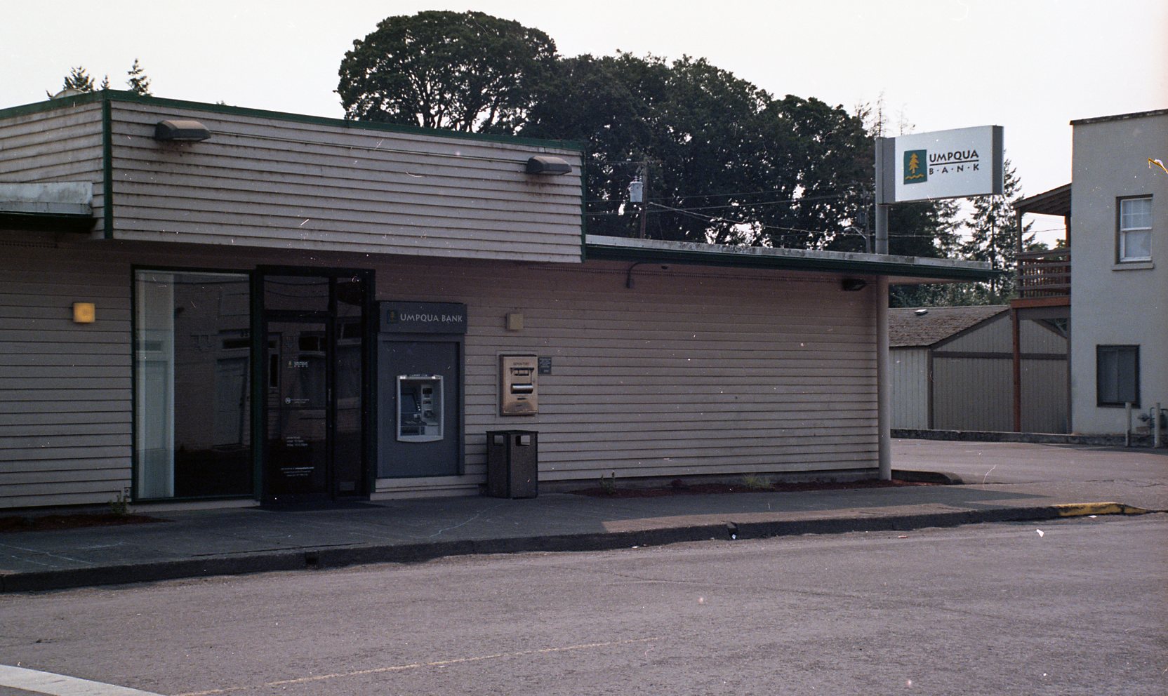 Umpqua Bank 01
