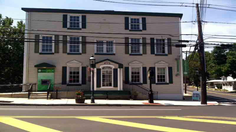 Investors Bank 01