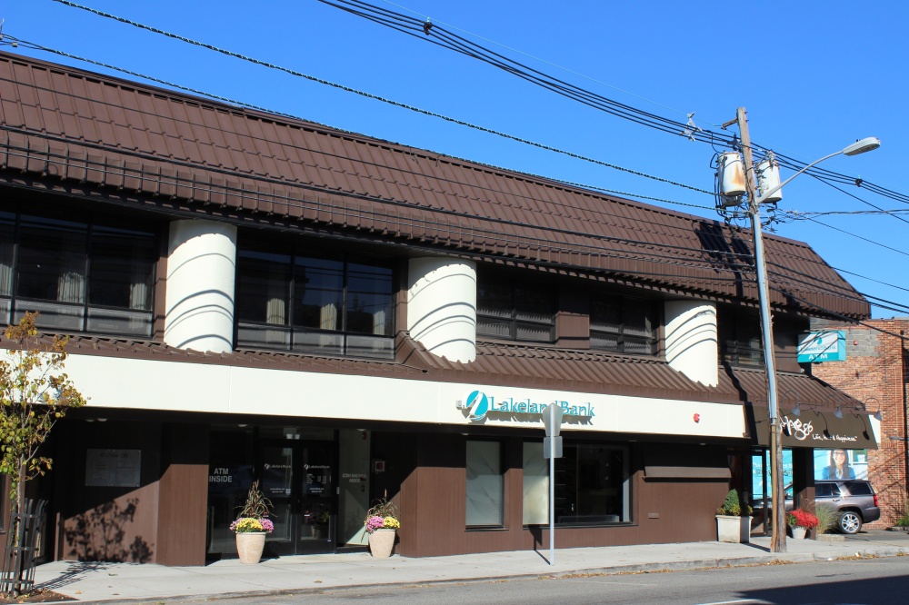 Lakeland Bank 01