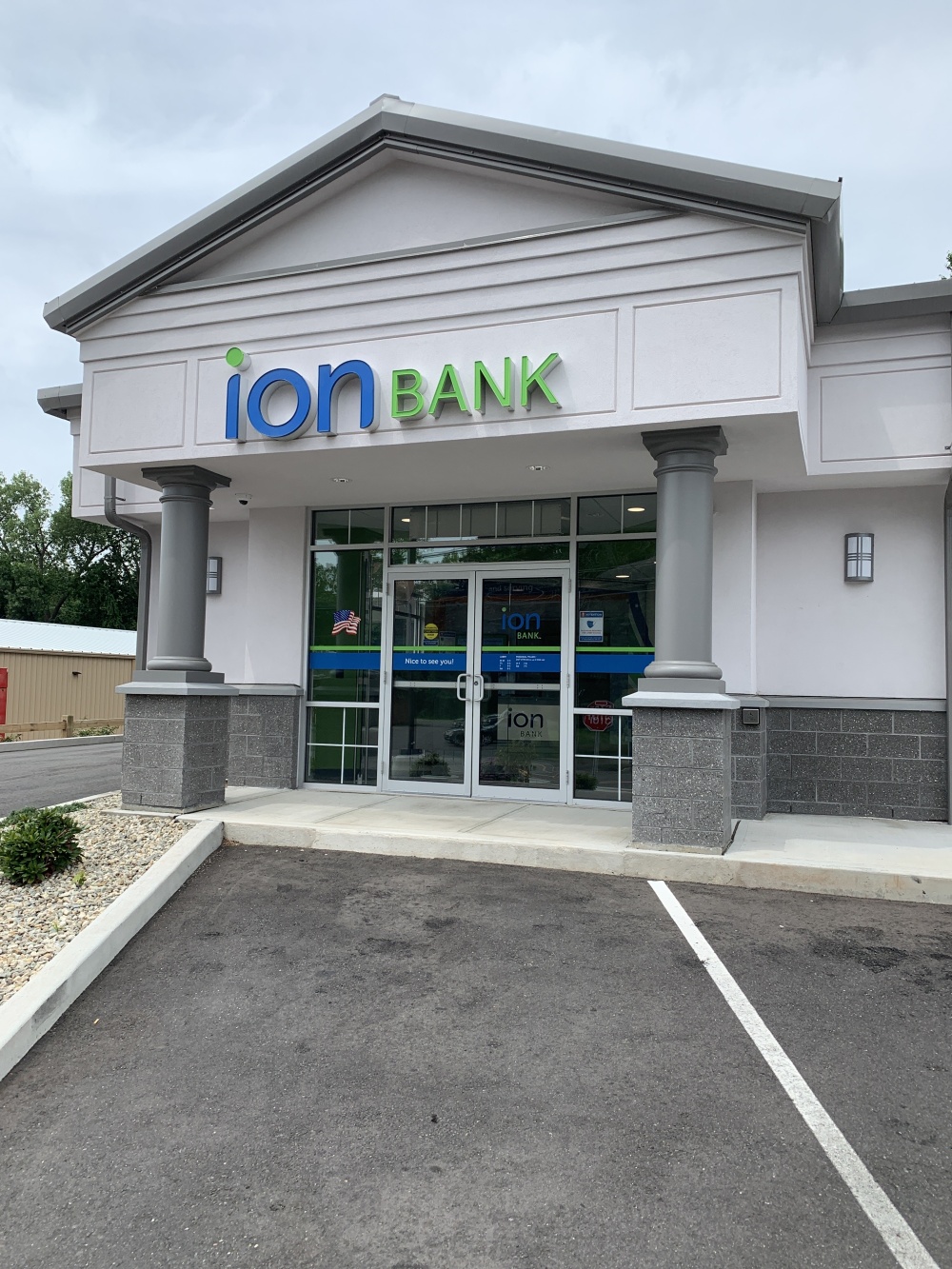 Ion Bank 01