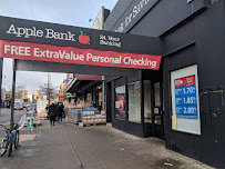 Apple Bank 02