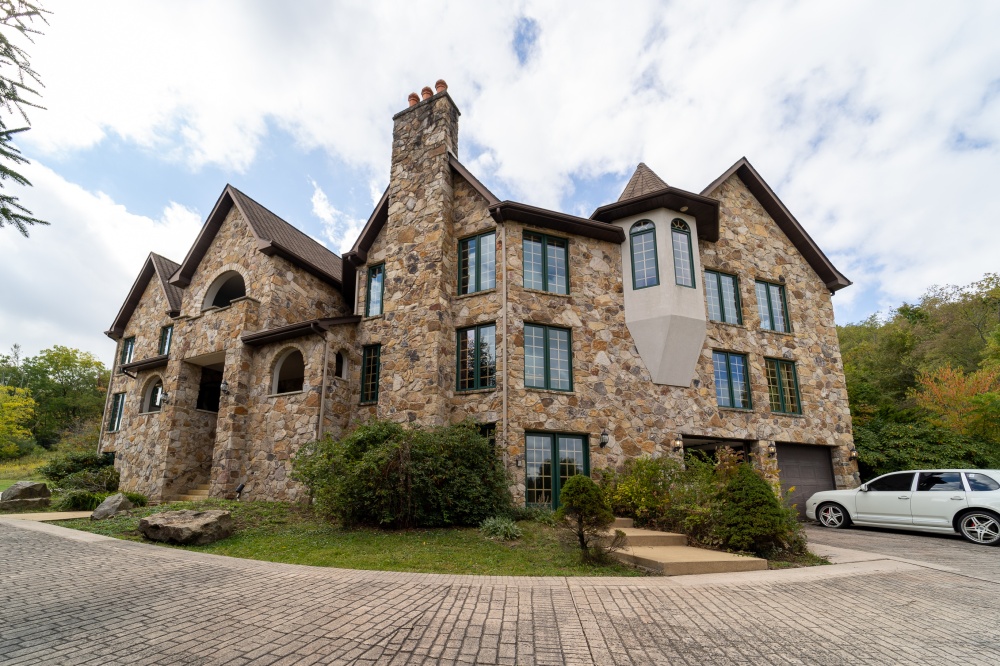 Donna Tidwell, BERKSHIRE HATHAWAY THE PREFERRED REALTY 01