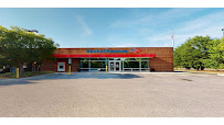 Bank of America (with Drive-thru ATM) 01