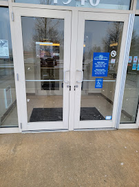 Fifth Third Bank & ATM 04