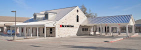 Broadway Bank - Bee Cave Financial Center 01