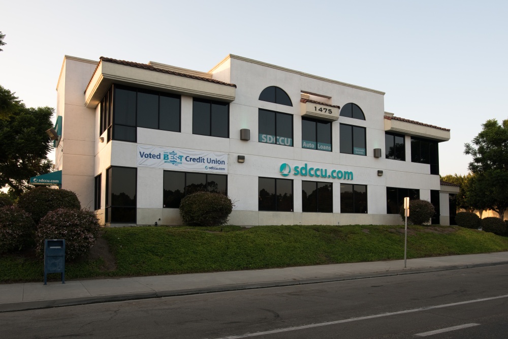 SDCCU Vista Branch 01