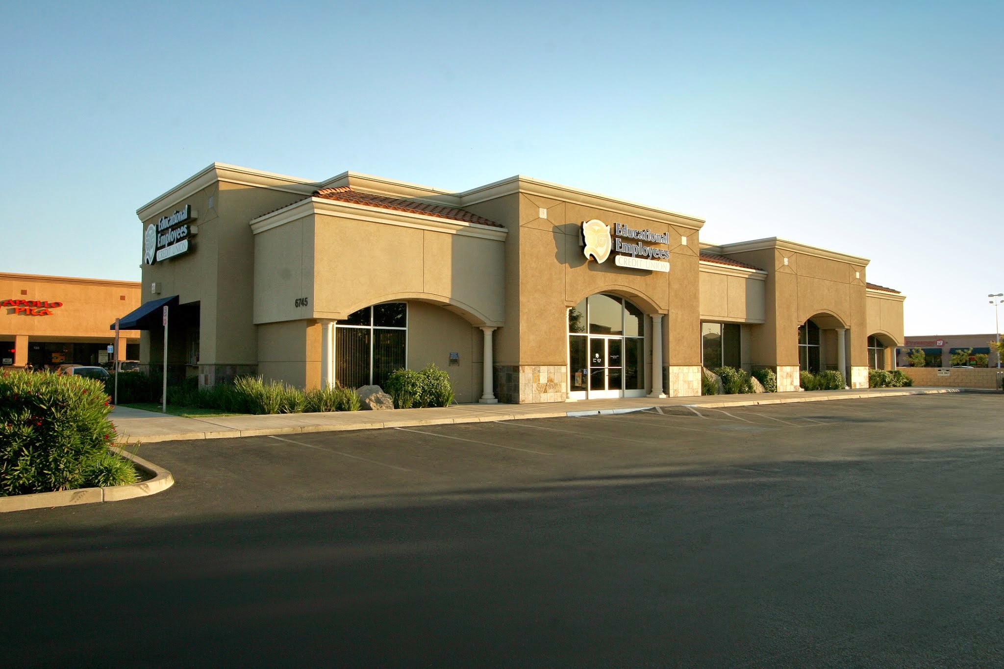 Educational Employees Credit Union - EECU - Milburn Branch 01