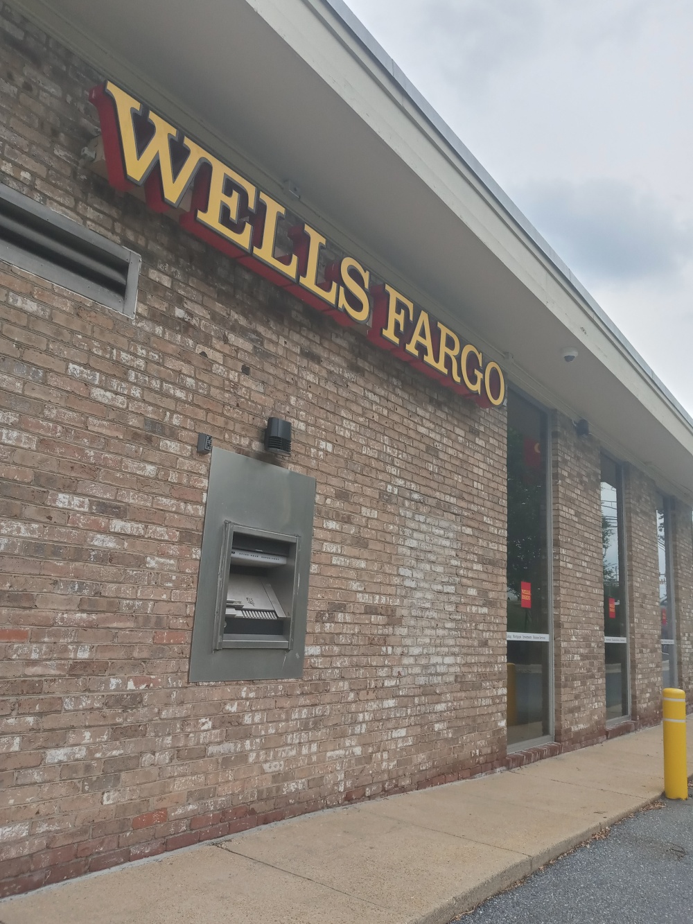 Wells Fargo Bank 01