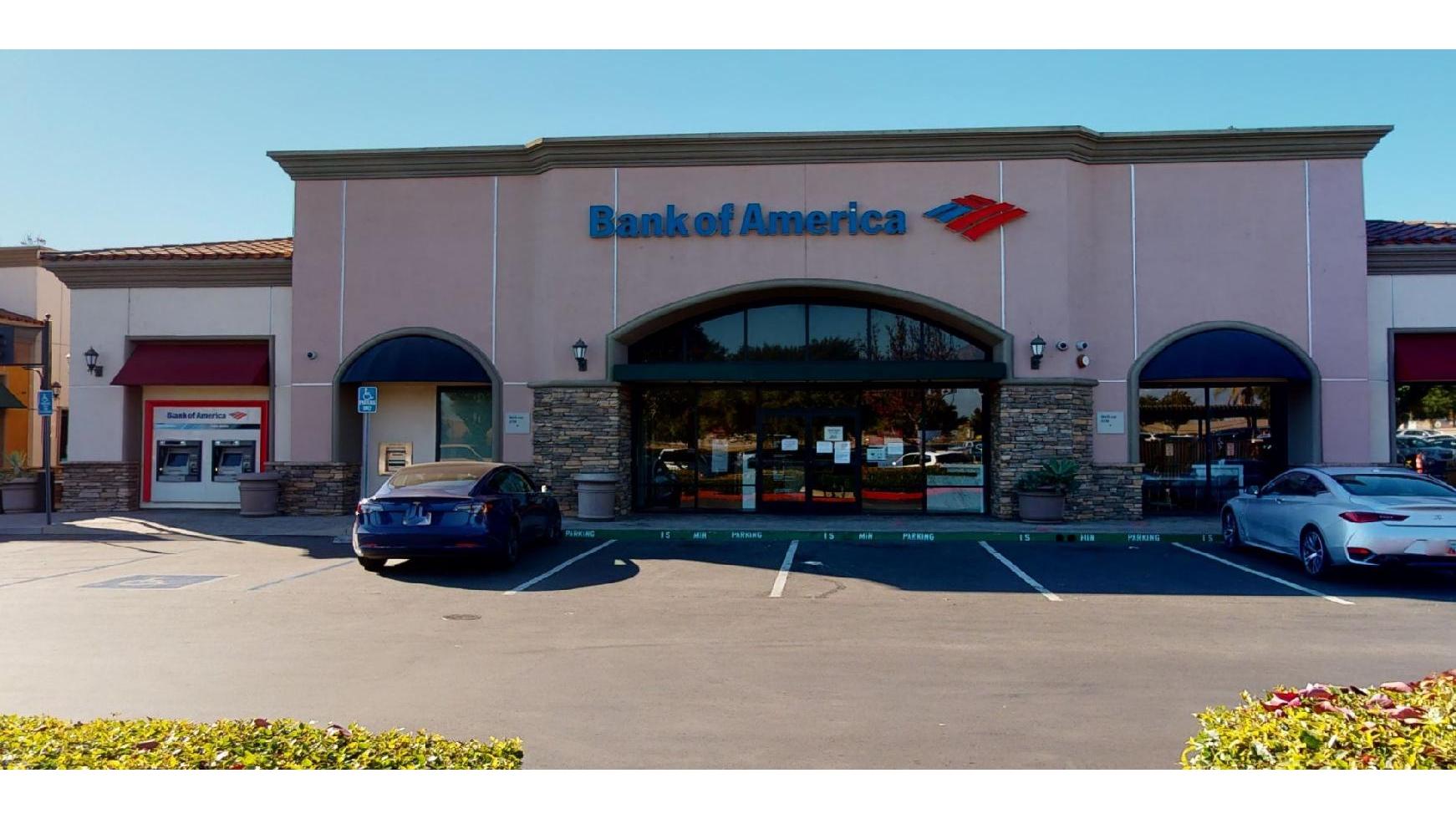 Bank of America Financial Center 01