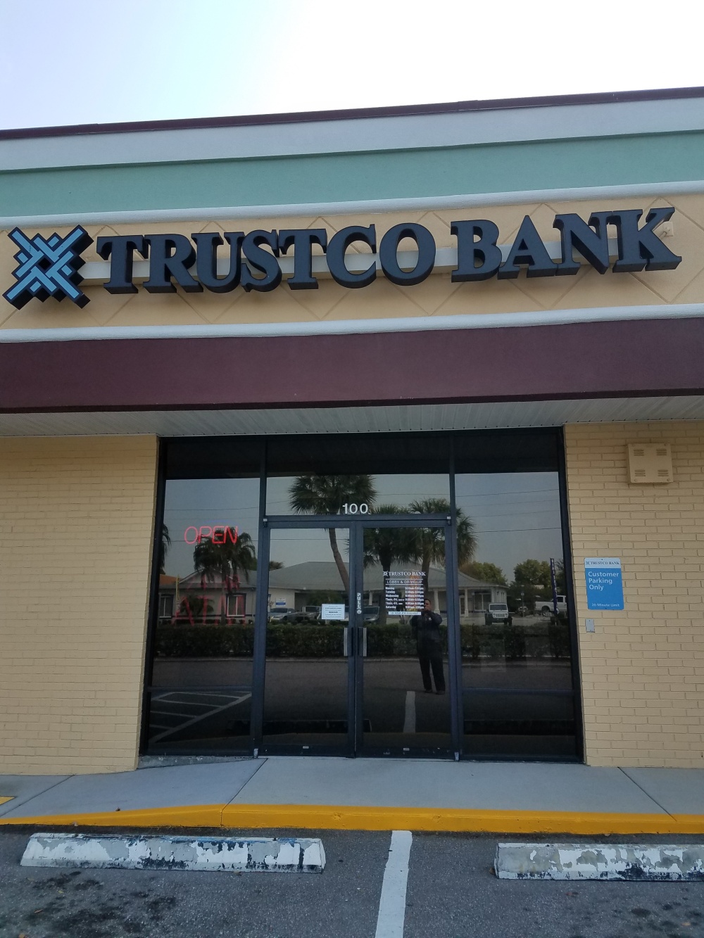 Trustco Bank 01