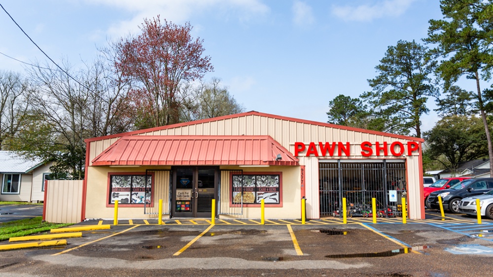 Walker Pawn and Jewelry 01