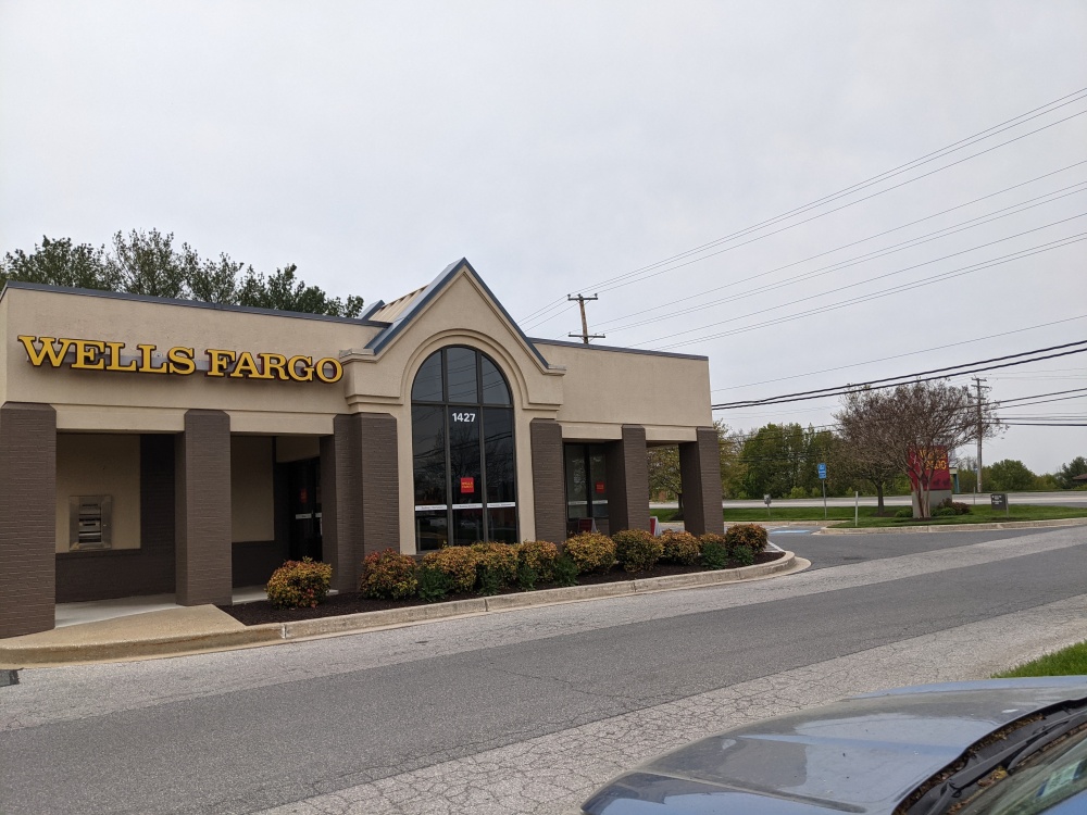 Wells Fargo Bank 01