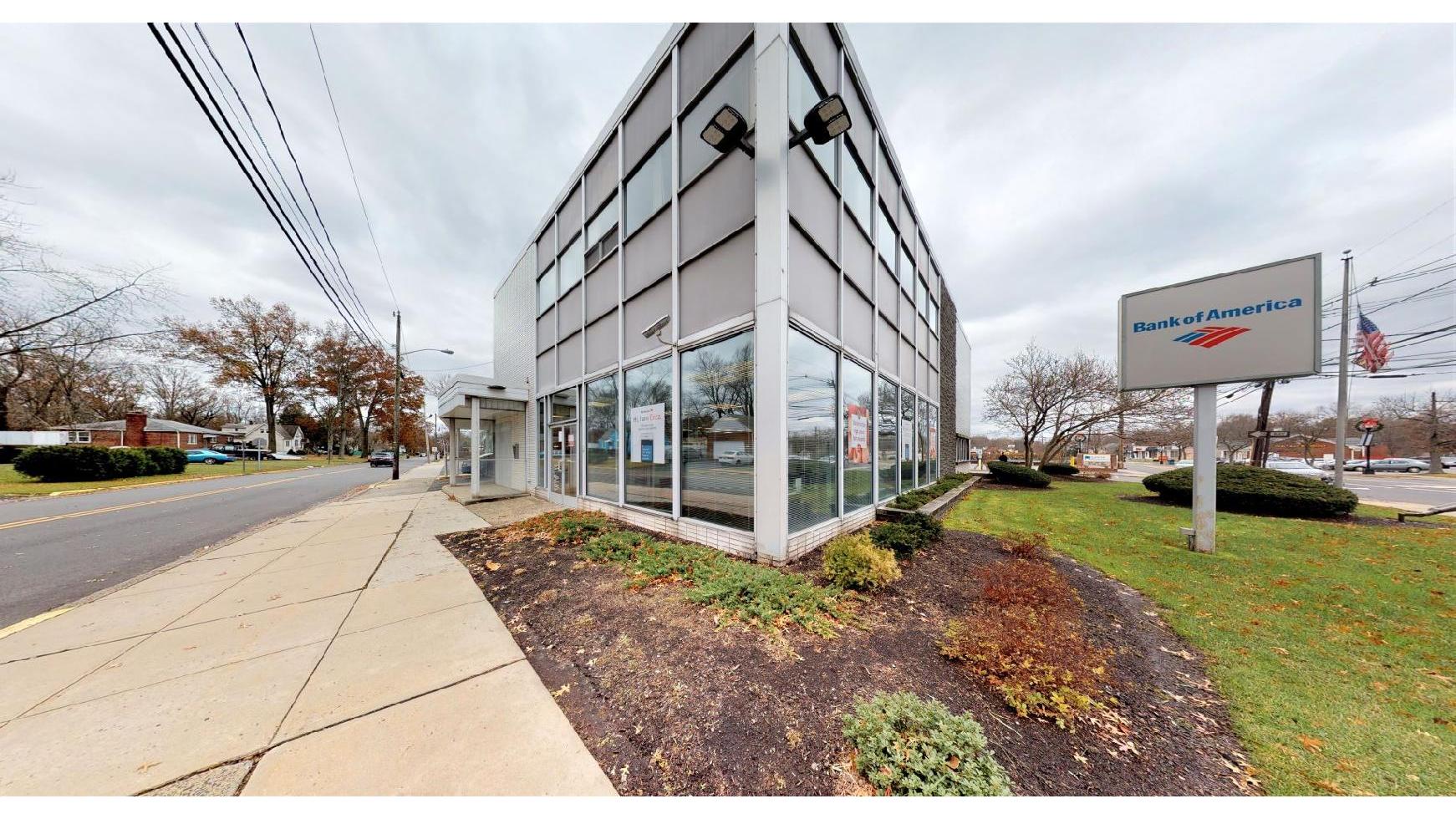 Bank of America (with Drive-thru ATM) 01