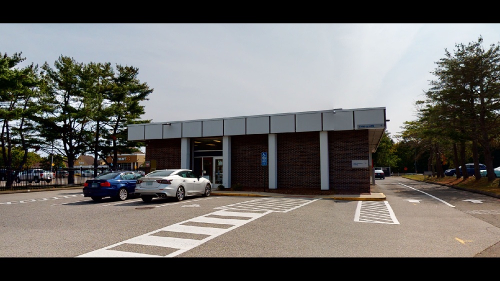 Bank of America (with Drive-thru ATM) 01