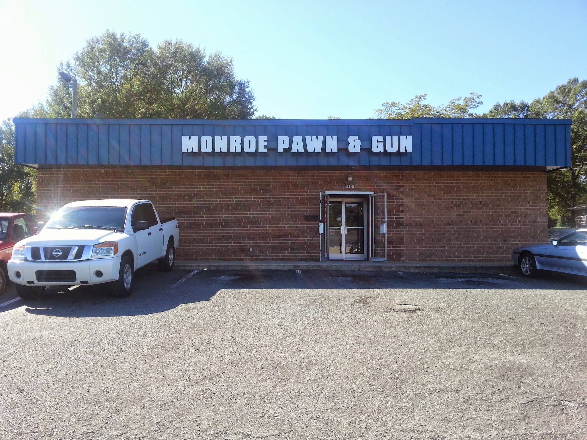 Monroe Pawn & Gun 01