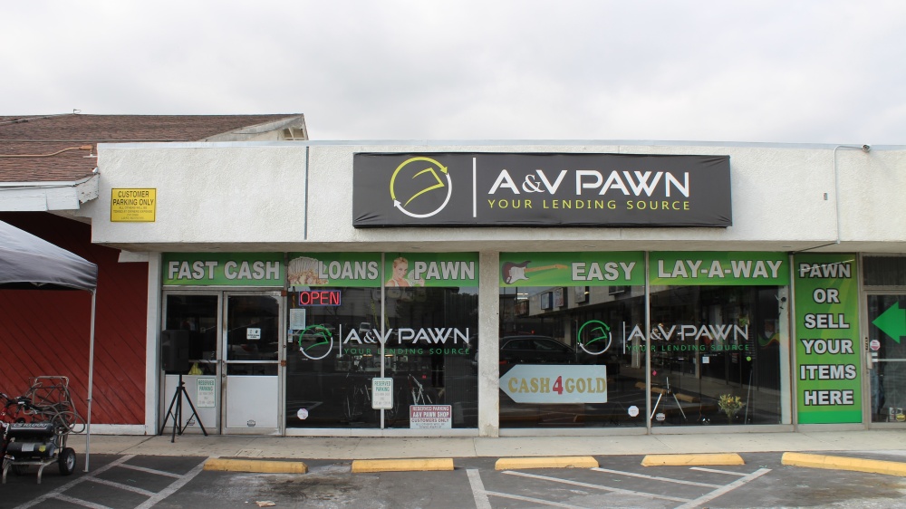 A&V Pawn 01