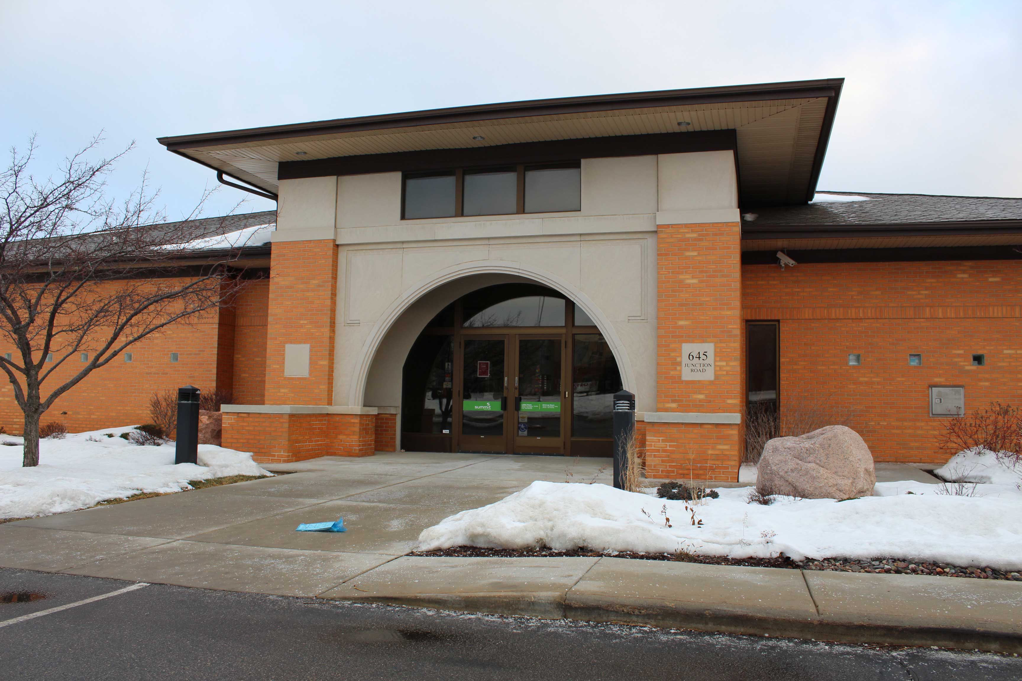 Summit Credit Union 01