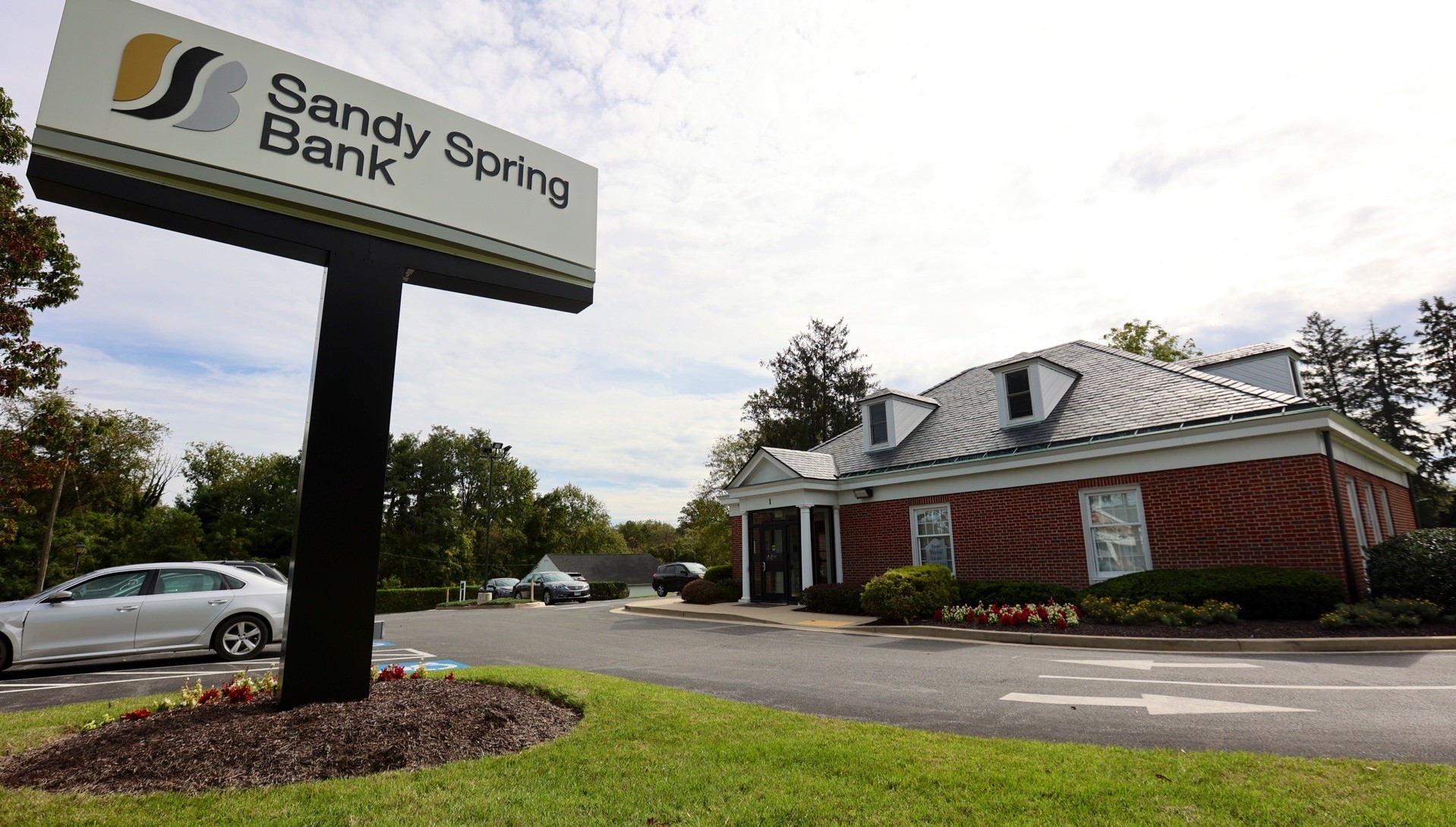 Sandy Spring Bank 01