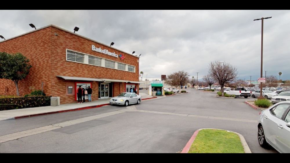 Bank of America (with Drive-thru ATM) 01