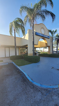 The Check Cashing Store 01