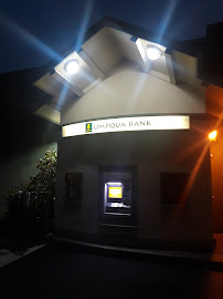 ATM - Umpqua Bank 01