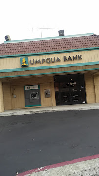 Umpqua Bank 02
