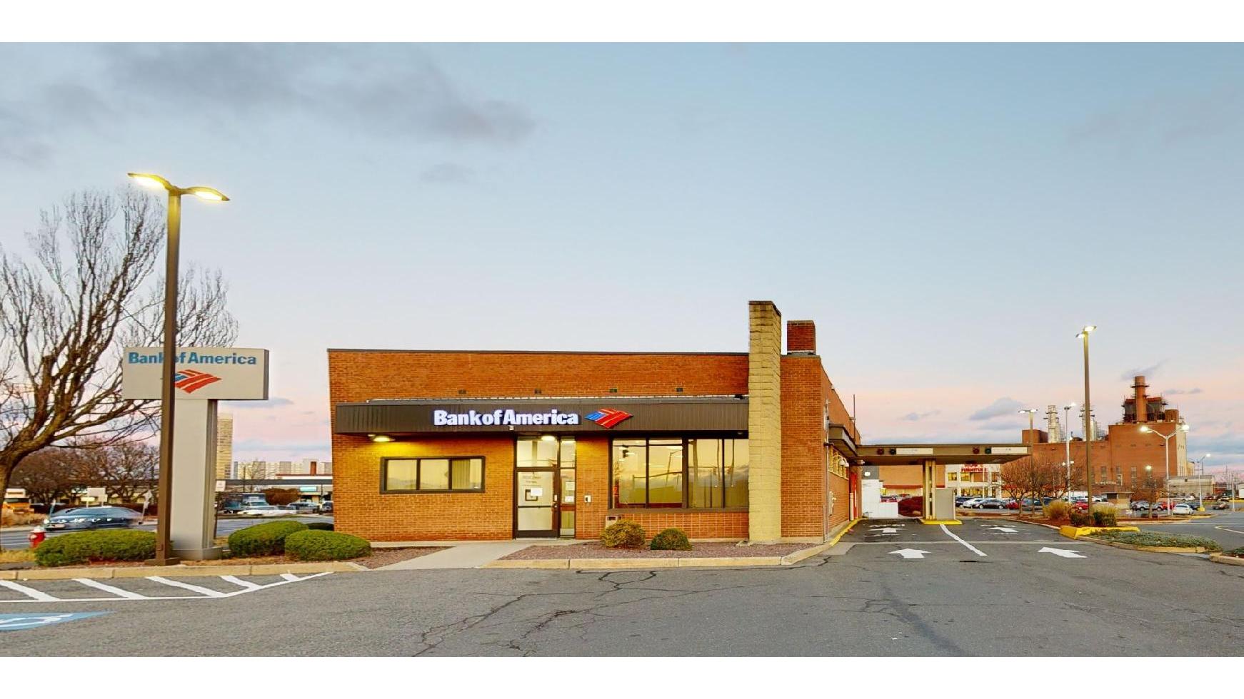 Bank of America (with Drive-thru ATM) 01